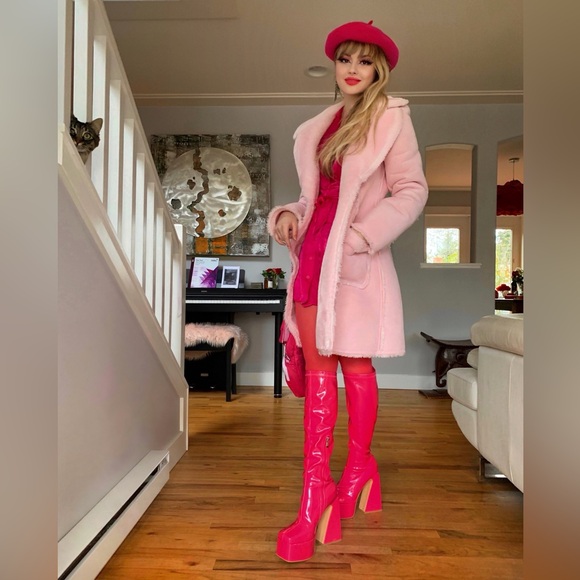 DOLLS KILL Such a Softie Shearling Coat - Picture 3 of 3